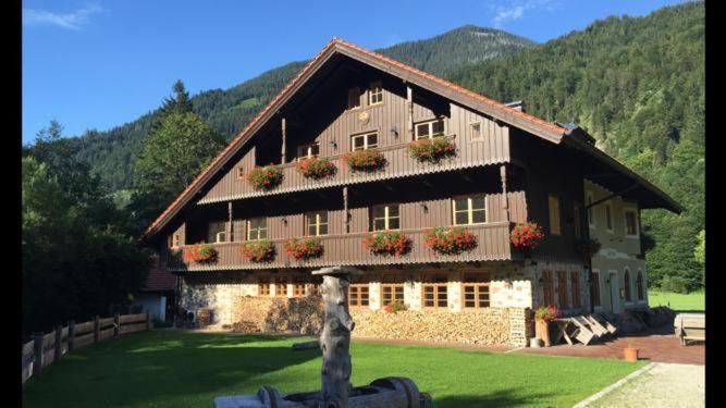Ferienwohnungen Zipflwirt Bayrischzell Luaran gambar